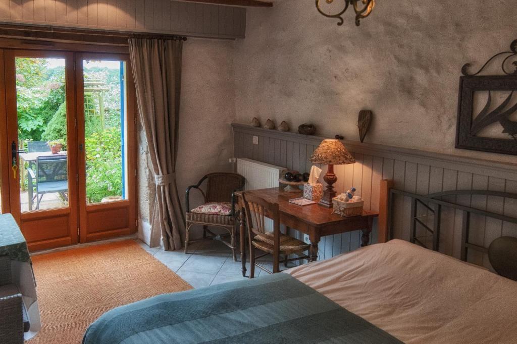 Hotel Le Cuisinier En Combraille Vergheas Zimmer foto
